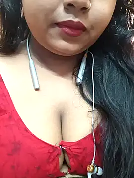 Sophiaboudi online show from January 17, 2025, 5:51 pm