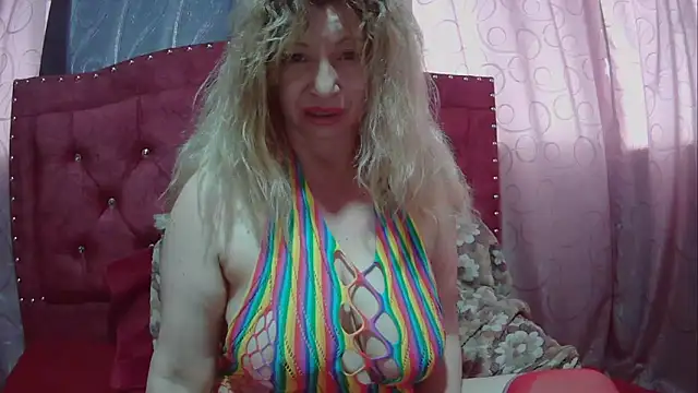 Snapshot of Kattymary chatting on March 4, 2025, 7:11 pm Kattymary online show from March 4, 2025, 7:11 pm