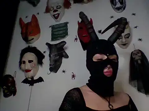 Snapshot of FeticheMacabre chatting on December 4, 2024, 12:52 am FeticheMacabre online show from December 4, 2024, 12:52 am