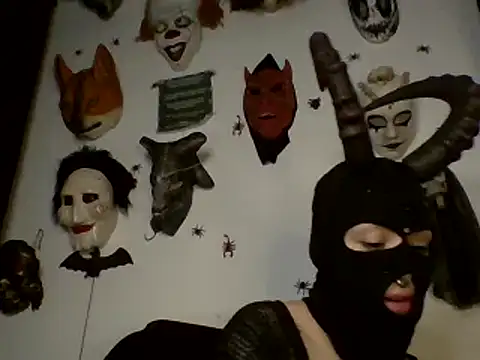 Snapshot of FeticheMacabre chatting on December 4, 2024, 4:32 am FeticheMacabre online show from December 4, 2024, 4:32 am