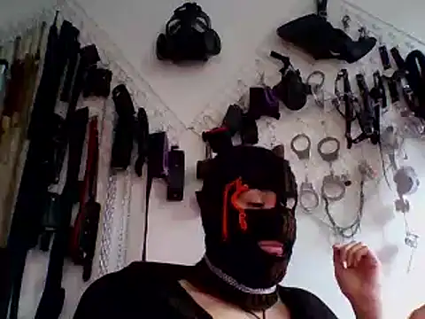 Snapshot of FeticheMacabre chatting on January 11, 2025, 7:49 pm FeticheMacabre online show from January 11, 2025, 7:49 pm