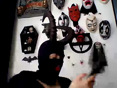 Snapshot of FeticheMacabre chatting on September 14, 2025, 4:50 pm FeticheMacabre online show from September 14, 2025, 4:50 pm