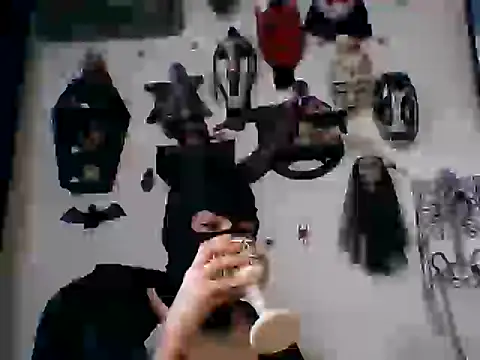 Snapshot of FeticheMacabre chatting on November 19, 2025, 7:47 pm FeticheMacabre online show from November 19, 2025, 7:47 pm