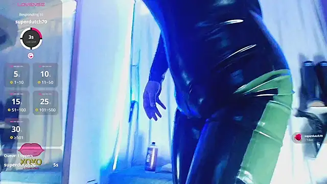 LatexDevil Blondie online show from April 6, 2026, 1:23 pm