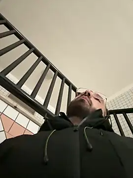 michele1500 online show from December 14, 2025, 1:22 am