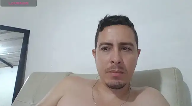 Snapshot of interracia1xx chatting on January 19, 2025, 7:37 pm interracia1xx online show from January 19, 2025, 7:37 pm