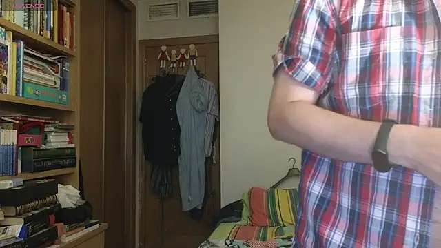 curiosillo83 online show from September 13, 2025, 4:29 pm