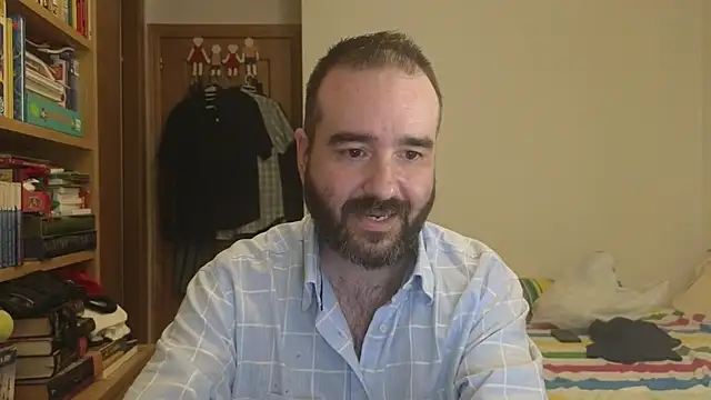 curiosillo83 online show from July 25, 2026, 5:38 am