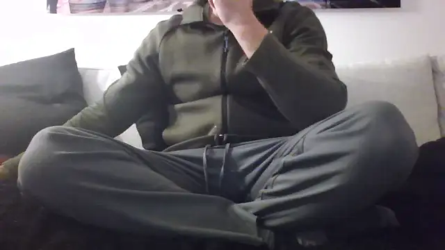 Snapshot of jouet75 chatting on January 11, 2026, 8:36 pm jouet75 online show from January 11, 2026, 8:36 pm