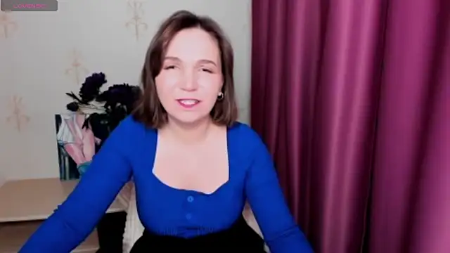 KindHazelHere  online show from February 12, 2025, 11:18 am