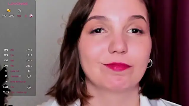 KindHazelHere  online show from February 12, 2025, 11:30 pm