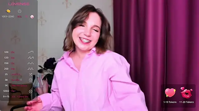 KindHazelHere  online show from March 6, 2025, 10:15 pm