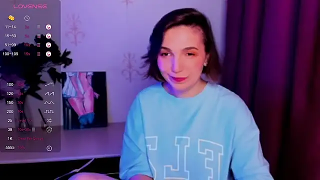 KindHazelHere  online show from October 23, 2025, 12:26 pm