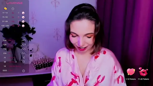 KindHazelHere  online show from November 25, 2025, 12:21 am