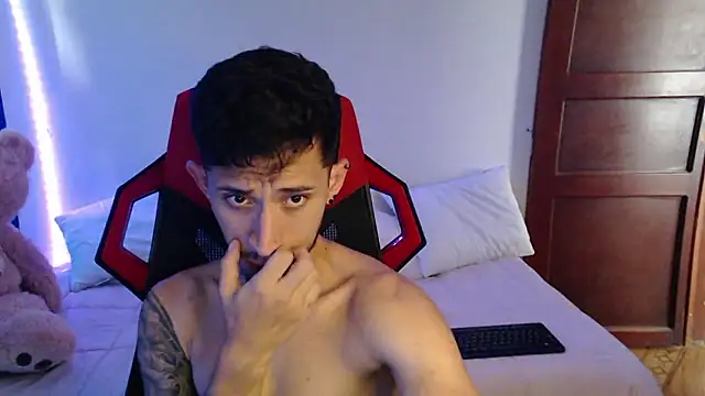 stevenSEX123 online show from December 1, 2024, 7:58 pm