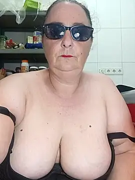 eroticjessitop online show from June 4, 2026, 4:57 pm