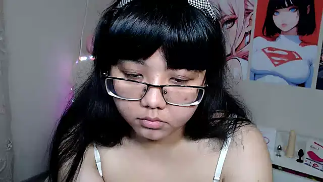 Snapshot of Moertomlly chatting on March 11, 2025, 3:05 am Moertomlly online show from March 11, 2025, 3:05 am