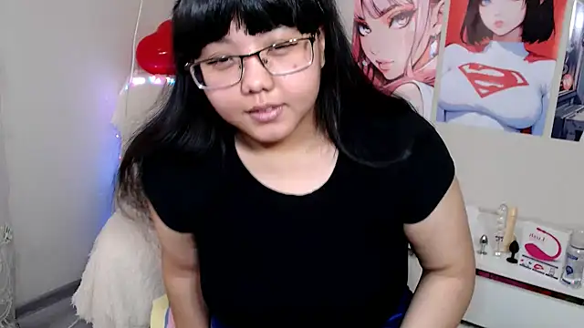 Snapshot of Moertomlly chatting on March 11, 2025, 6:32 am Moertomlly online show from March 11, 2025, 6:32 am