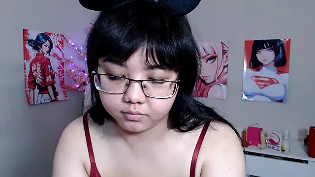 Snapshot of Moertomlly chatting on December 4, 2025, 3:49 am Moertomlly online show from December 4, 2025, 3:49 am