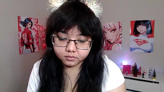 Snapshot of Moertomlly chatting on December 16, 2025, 4:28 am Moertomlly online show from December 16, 2025, 4:28 am