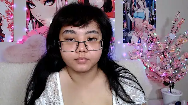 Snapshot of Moertomlly chatting on February 15, 2026, 5:26 am Moertomlly online show from February 15, 2026, 5:26 am