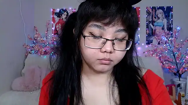 Snapshot of Moertomlly chatting on March 23, 2026, 4:27 am Moertomlly online show from March 23, 2026, 4:27 am