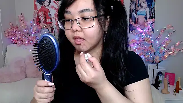 Snapshot of Moertomlly chatting on March 26, 2026, 4:29 am Moertomlly online show from March 26, 2026, 4:29 am