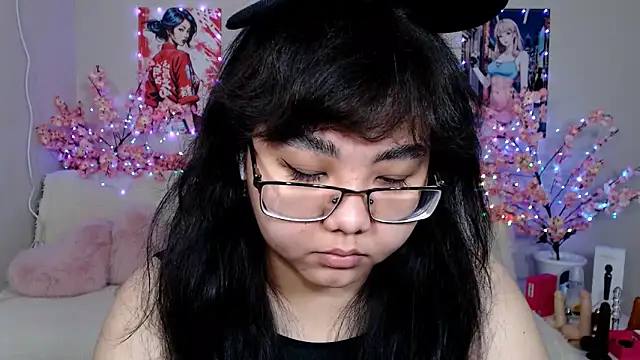 Snapshot of Moertomlly chatting on March 27, 2026, 4:07 am Moertomlly online show from March 27, 2026, 4:07 am