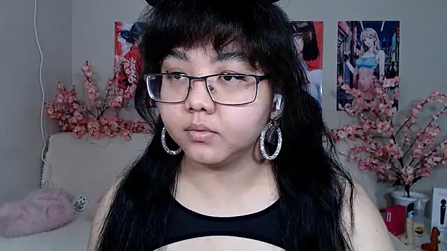 Snapshot of Moertomlly chatting on March 28, 2026, 4:01 am Moertomlly online show from March 28, 2026, 4:01 am