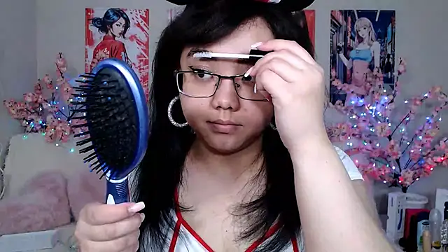 Snapshot of Moertomlly chatting on April 7, 2026, 3:51 am Moertomlly online show from April 7, 2026, 3:51 am