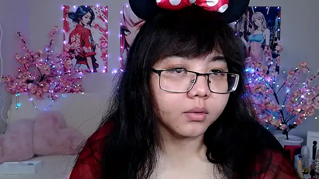 Snapshot of Moertomlly chatting on April 9, 2026, 4:34 am Moertomlly online show from April 9, 2026, 4:34 am