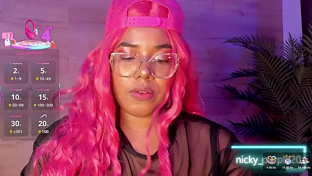  nickypurple  online show from February 7, 2025, 12:06 pm