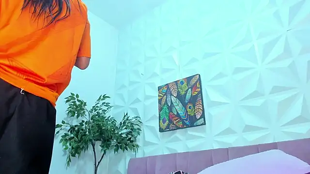 Hellen Sky online show from March 12, 2025, 7:06 pm