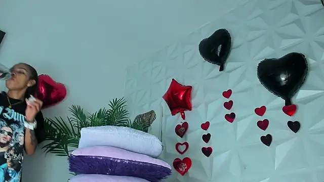 Hellen Sky online show from March 30, 2026, 7:04 pm