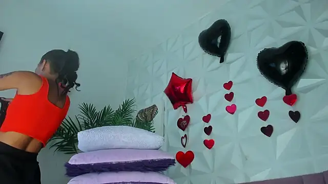 Hellen Sky online show from April 9, 2026, 7:08 pm