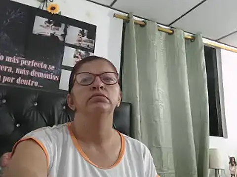 Snapshot of jellyfishhot chatting on February 16, 2025, 3:04 am jellyfishhot online show from February 16, 2025, 3:04 am