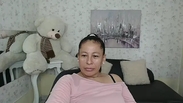 Snapshot of mature_martina chatting on May 13, 2026, 9:22 pm mature martina online show from May 13, 2026, 9:22 pm