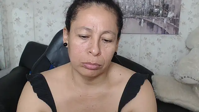 Snapshot of mature_martina chatting on June 9, 2026, 9:21 am mature martina online show from June 9, 2026, 9:21 am