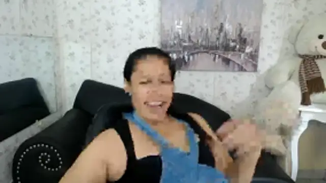 Snapshot of mature_martina chatting on June 15, 2026, 8:33 pm mature martina online show from June 15, 2026, 8:33 pm