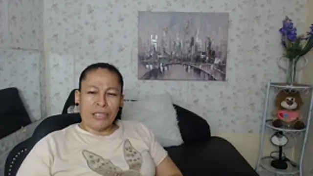 Snapshot of mature_martina chatting on July 9, 2026, 10:25 pm mature martina online show from July 9, 2026, 10:25 pm