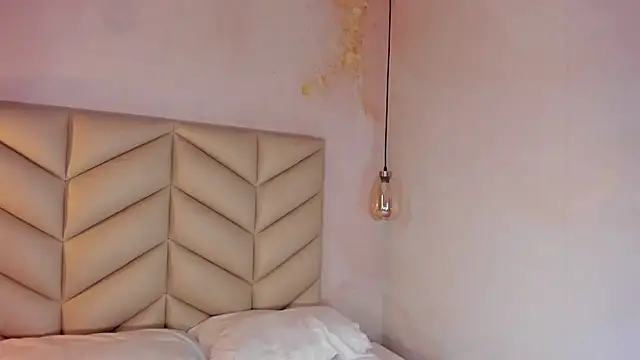 JESYSOZ23  online show from January 7, 2026, 4:53 pm