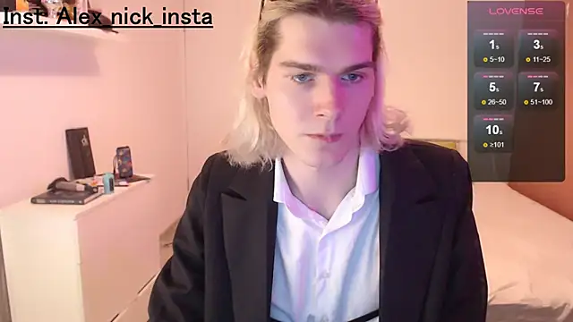 Snapshot of Alex_Nick_ chatting on February 18, 2025, 8:03 pm Alex Nick online show from February 18, 2025, 8:03 pm