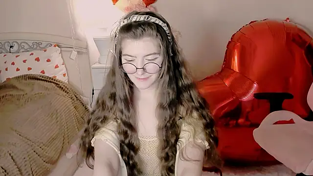 Snapshot of RuthMorse chatting on February 19, 2026, 6:15 pm RuthMorse online show from February 19, 2026, 6:15 pm