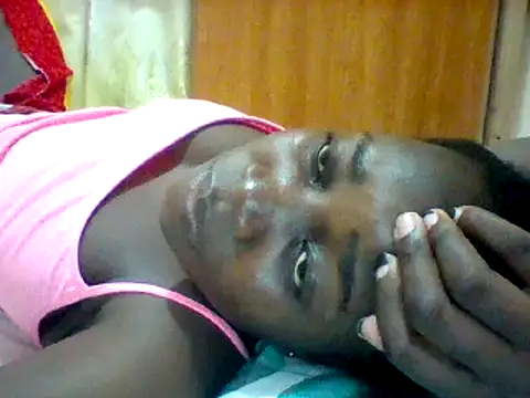 Snapshot of Alessandrajenna chatting on February 23, 2025, 6:56 pm Alessandrajenna online show from February 23, 2025, 6:56 pm