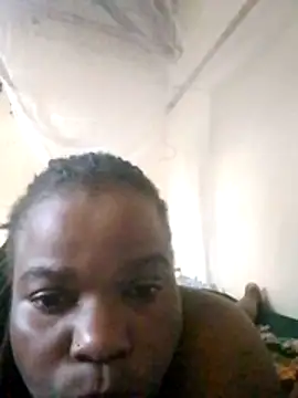pretty-donna online show from June 29, 2026, 12:27 pm