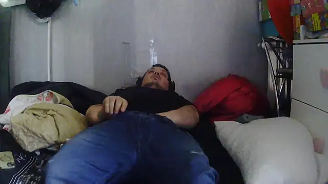 Bebemickey75 online show from April 18, 2026, 3:27 pm