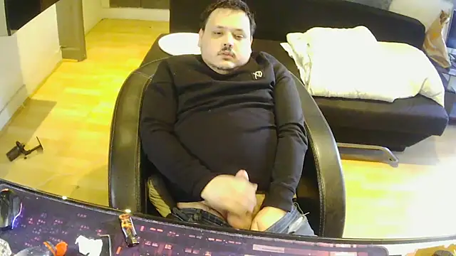 Bebemickey75 online show from April 25, 2026, 1:03 pm