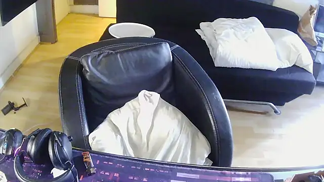 Bebemickey75 online show from April 25, 2026, 1:41 pm