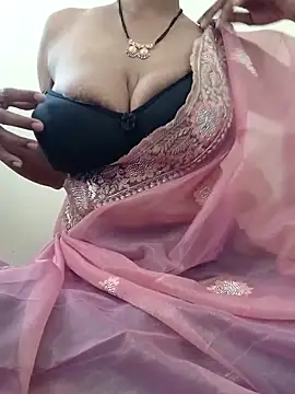 pretiHot online show from February 2, 2026, 8:35 am