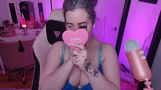 rachelbrooksxx online show from July 16, 2026, 6:25 pm